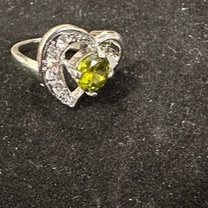 Silvertone Heart Ring w/ Peridot Green Center & CZ Accents – August Birthstone